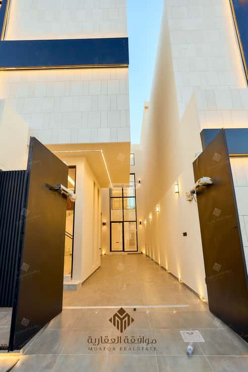 6 bedroom villa in Al Mahdiyyah 2