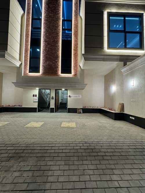 5 bedroom apartment in Al Rimal 4