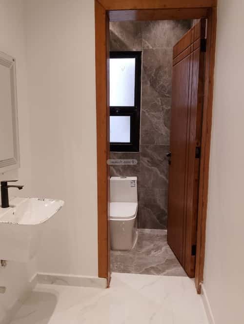 5 bedroom floor in Al Janadriyah 5