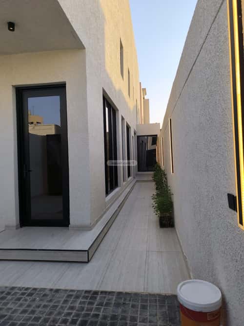 4 bedroom floor in Badr 4