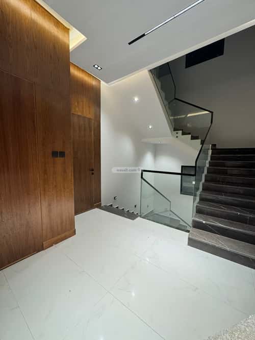 6 bedroom villa in Al Yarmouk 3