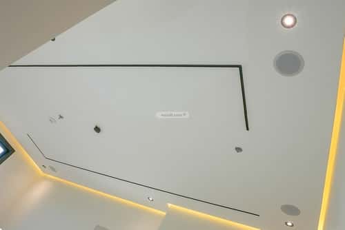 4 bedroom apartment in Dhahrat Laban 4