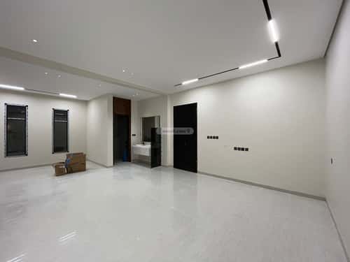 5 bedroom villa in Al Mahdiyyah 2