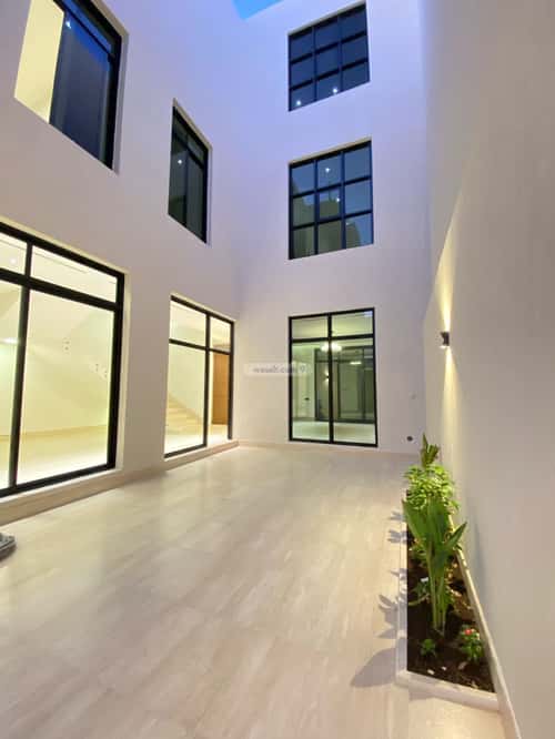 5 bedroom villa in Al Mahdiyyah 3