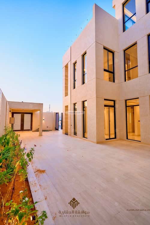 4 bedroom villa in Al Mahdiyyah 3
