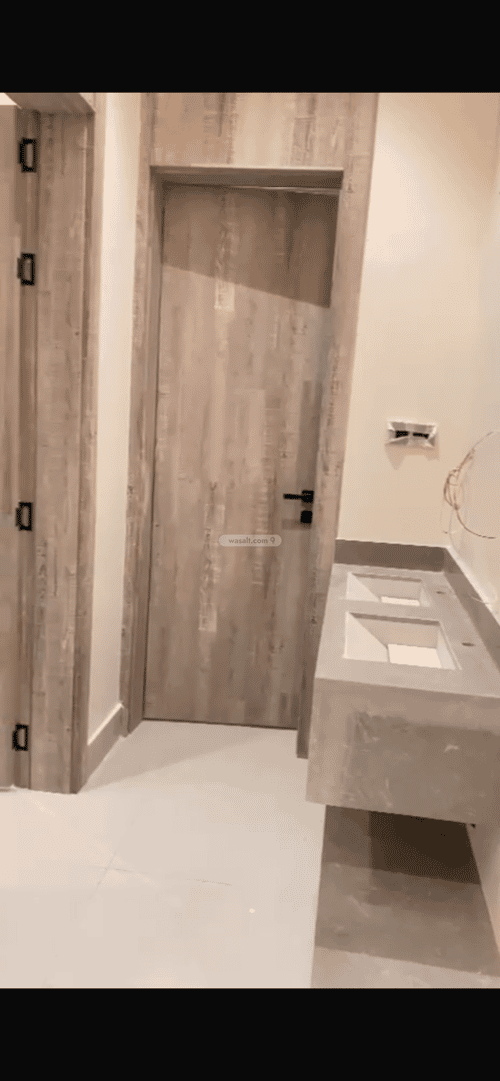 5 bedroom floor in Al Maizilah 1