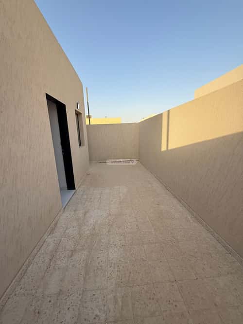 6 bedroom apartment in Al Janadriyah 2