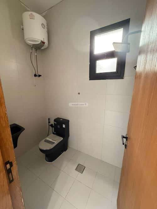 5 bedroom floor in Al Janadriyah 1