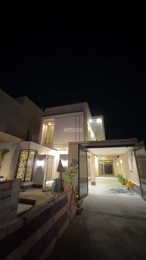 5 bedroom villa in Al Mahdiyyah 3