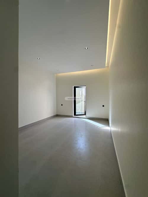 4 bedroom floor in Al Janadriyah 3