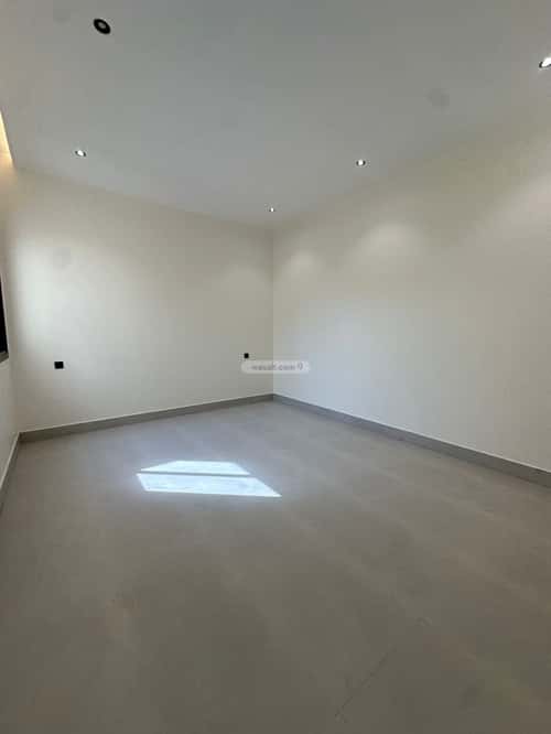 4 bedroom floor in Al Janadriyah 10