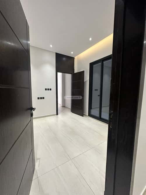 3 bedroom floor in Al Janadriyah 2
