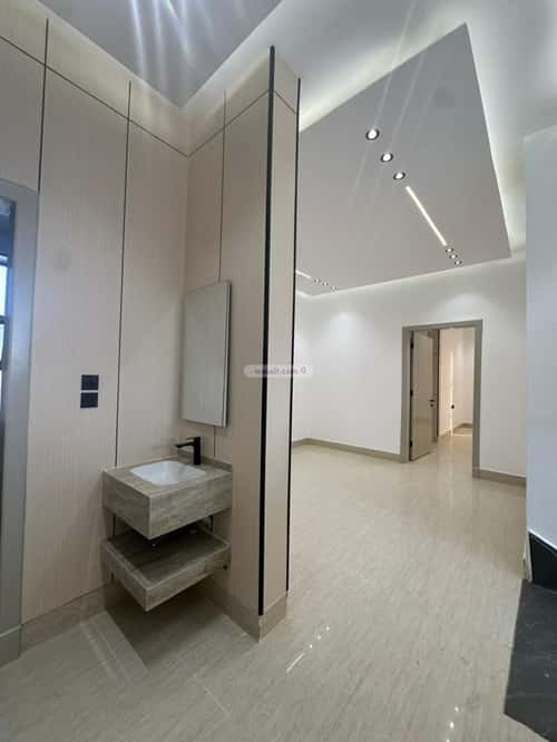 فيلا 4 غرف في الجنادرية 3