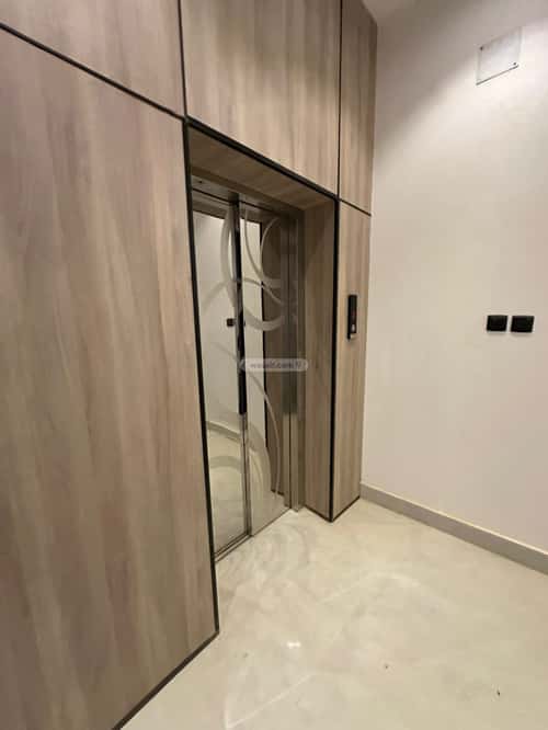 3 bedroom floor in Al Janadriyah 7