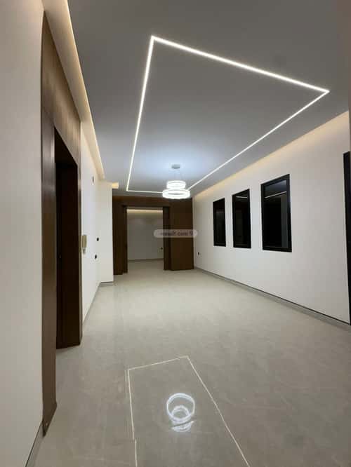 3 bedroom floor in Al Janadriyah 8