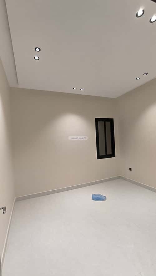 5 bedroom floor in Al Janadriyah 7