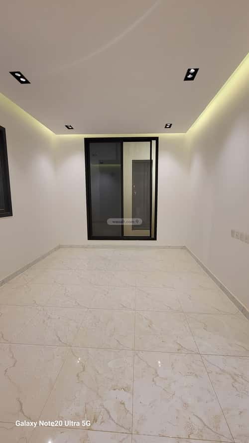 5 bedroom floor in Al Janadriyah 3