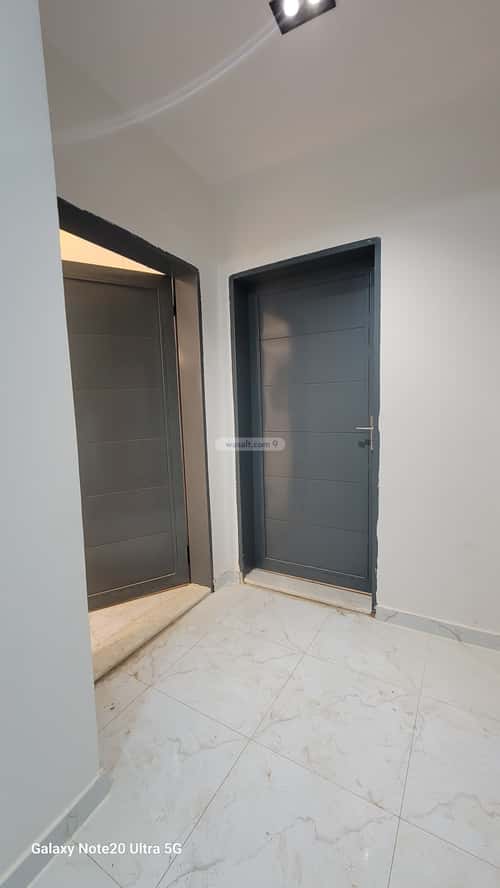 5 bedroom floor in Al Janadriyah 11