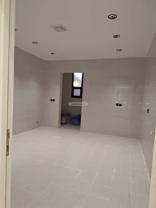 5 bedroom floor in Al Janadriyah 10