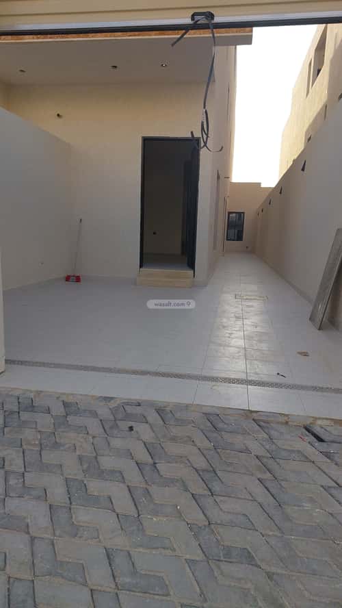 5 bedroom floor in Okaz 9