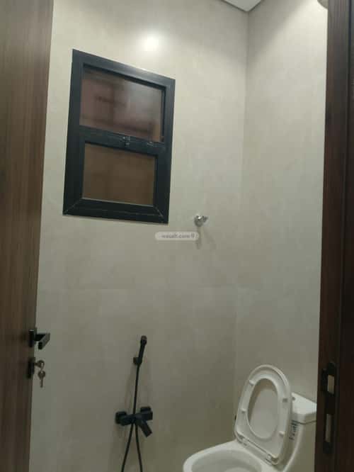 5 bedroom apartment in Al Hazm 11