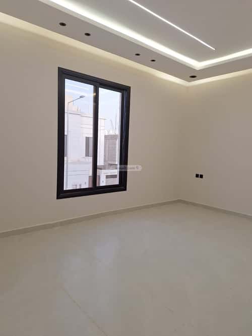 5 bedroom floor in Al Janadriyah 8