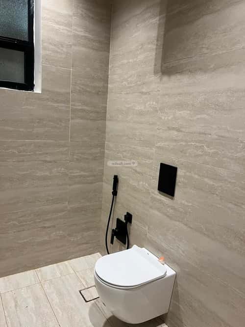 6 bedroom floor in Al Janadriyah 2