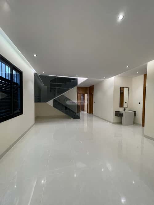 6 bedroom villa in Al Janadriyah 9