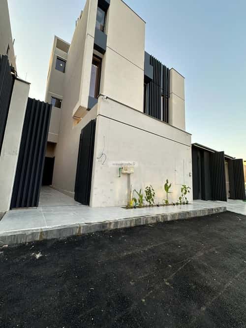 5 bedroom villa in Al Rimal 8
