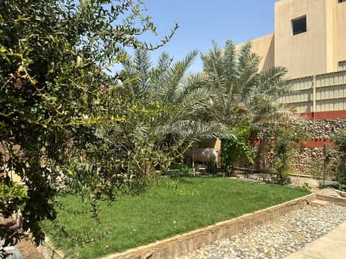 فيلا 15 غرف في الندى 3