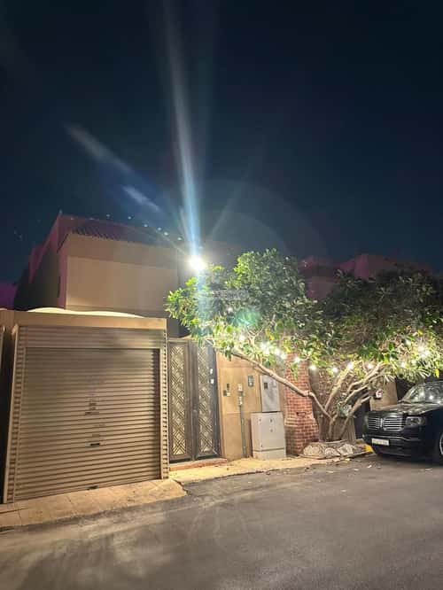 7 bedroom villa in Al Sahafah 12