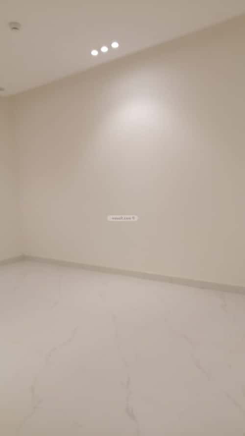 3 bedroom apartment in Al Hazm 5