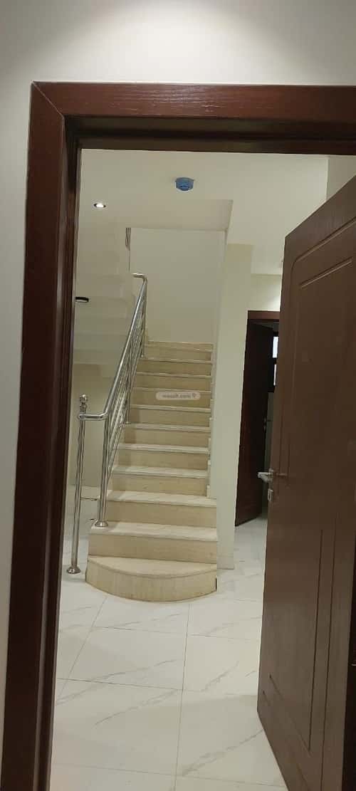 5 bedroom apartment in Badr 5