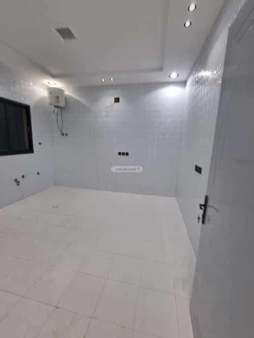 3 bedroom floor in Badr 5