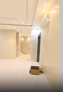5 bedroom villa in Al Bayan, Riyadh 18
