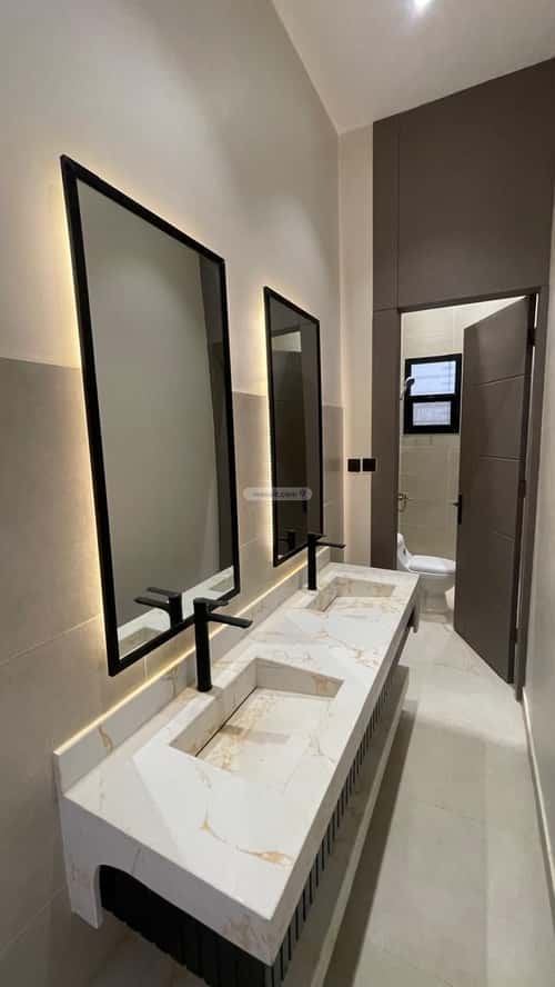 5 bedroom floor in Al Janadriyah 7