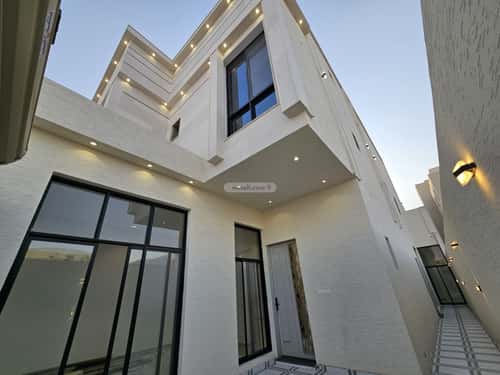 4 bedroom villa in Al Maizilah 6