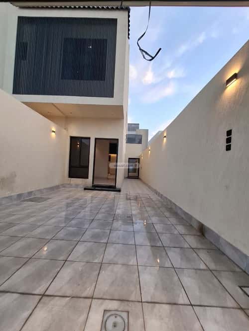 6 bedroom floor in Badr 4