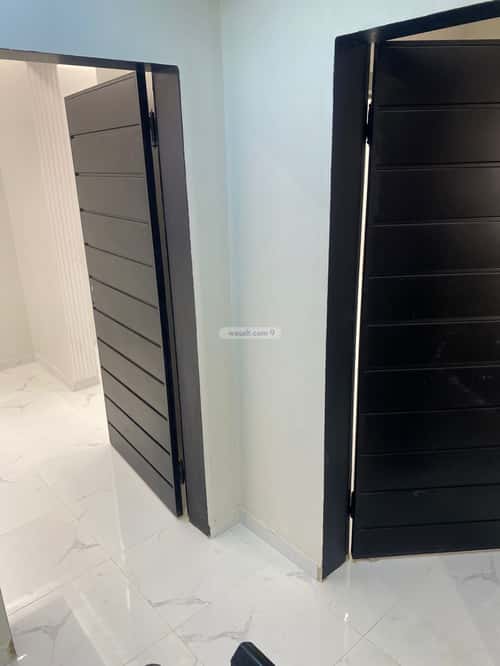 5 bedroom floor in Dahiat Namar 9