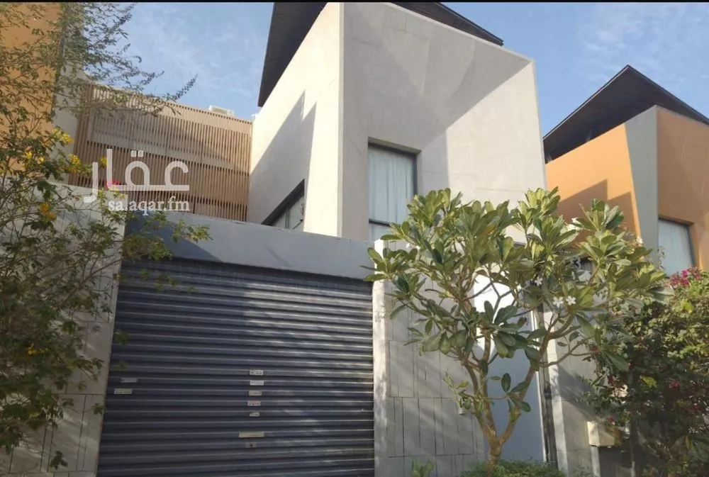 5 bedroom villa in Al Aridh 11