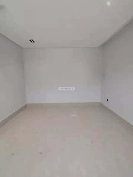 فيلا 6 غرف في عكاظ 3