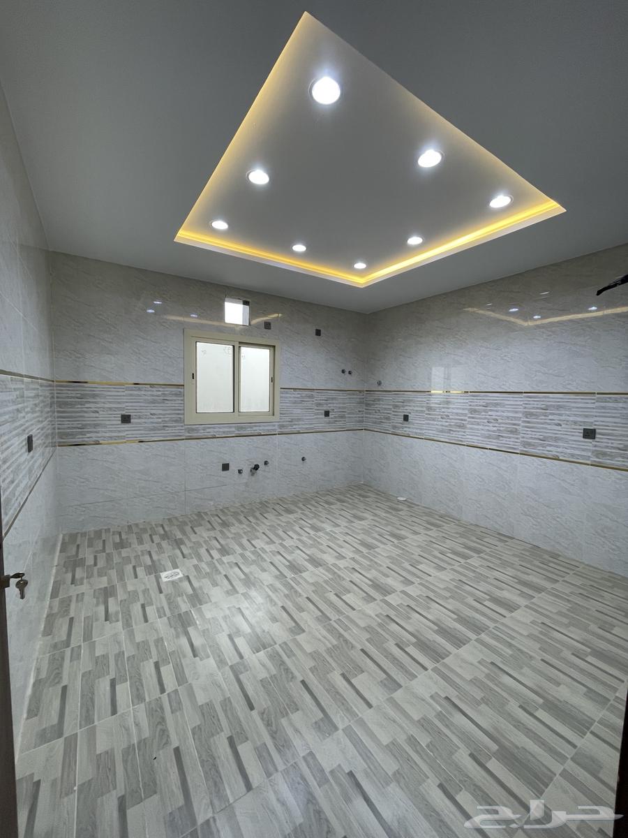 شقة  في الملك فهد 3