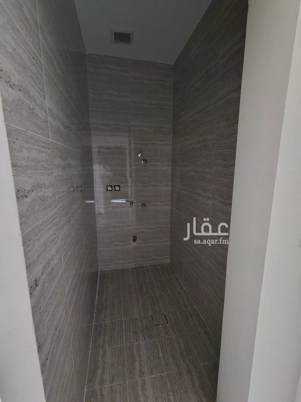 6 bedroom villa in Al Buhairah, Eastern Province 13