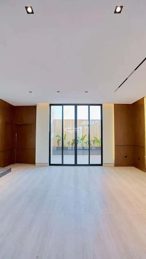 5 bedroom villa in Al Mahdiyyah 2