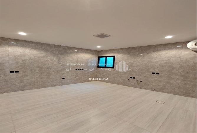 4 bedroom apartment in Al Rawdah 3