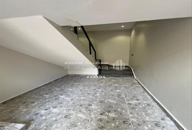 6 bedroom apartment in Al Rimal 3