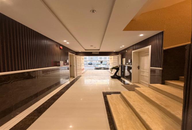 5 bedroom apartment in Tuwaiq 2