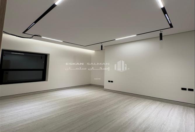 3 bedroom apartment in Al Rimal 3