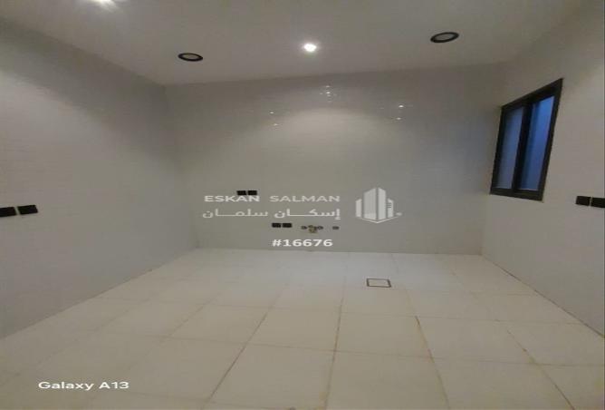 شقة 4 غرف في Ar Rimal 3