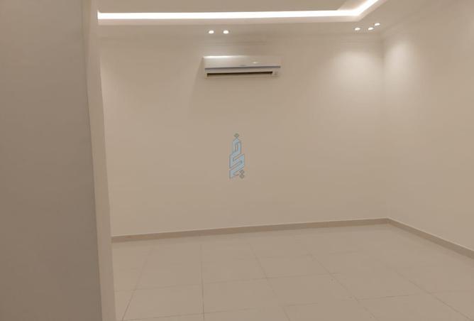 4 bedroom apartment in Al Yasmin 3